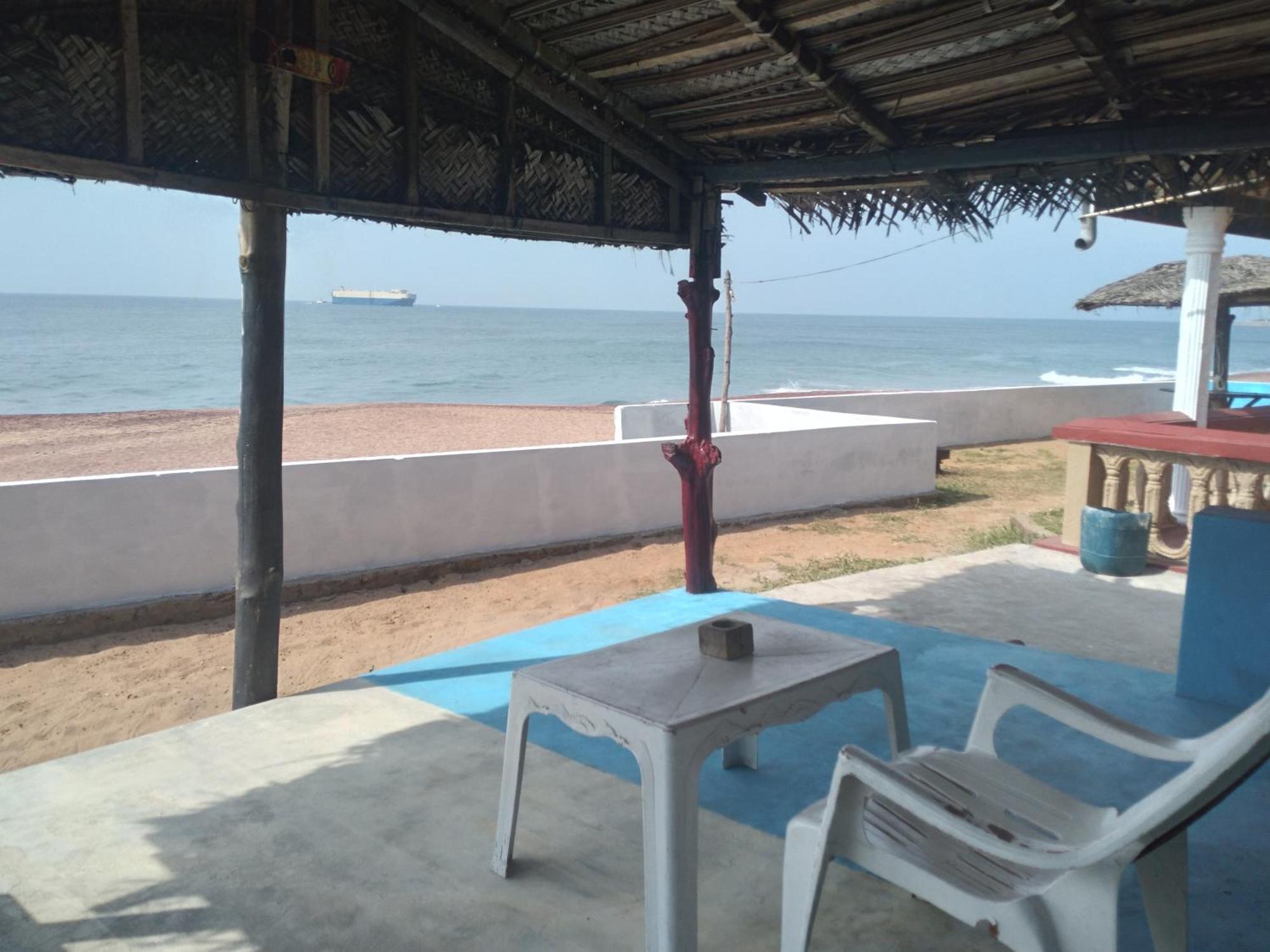 Happy Beach Safari Retreat Hambantota Bilik gambar