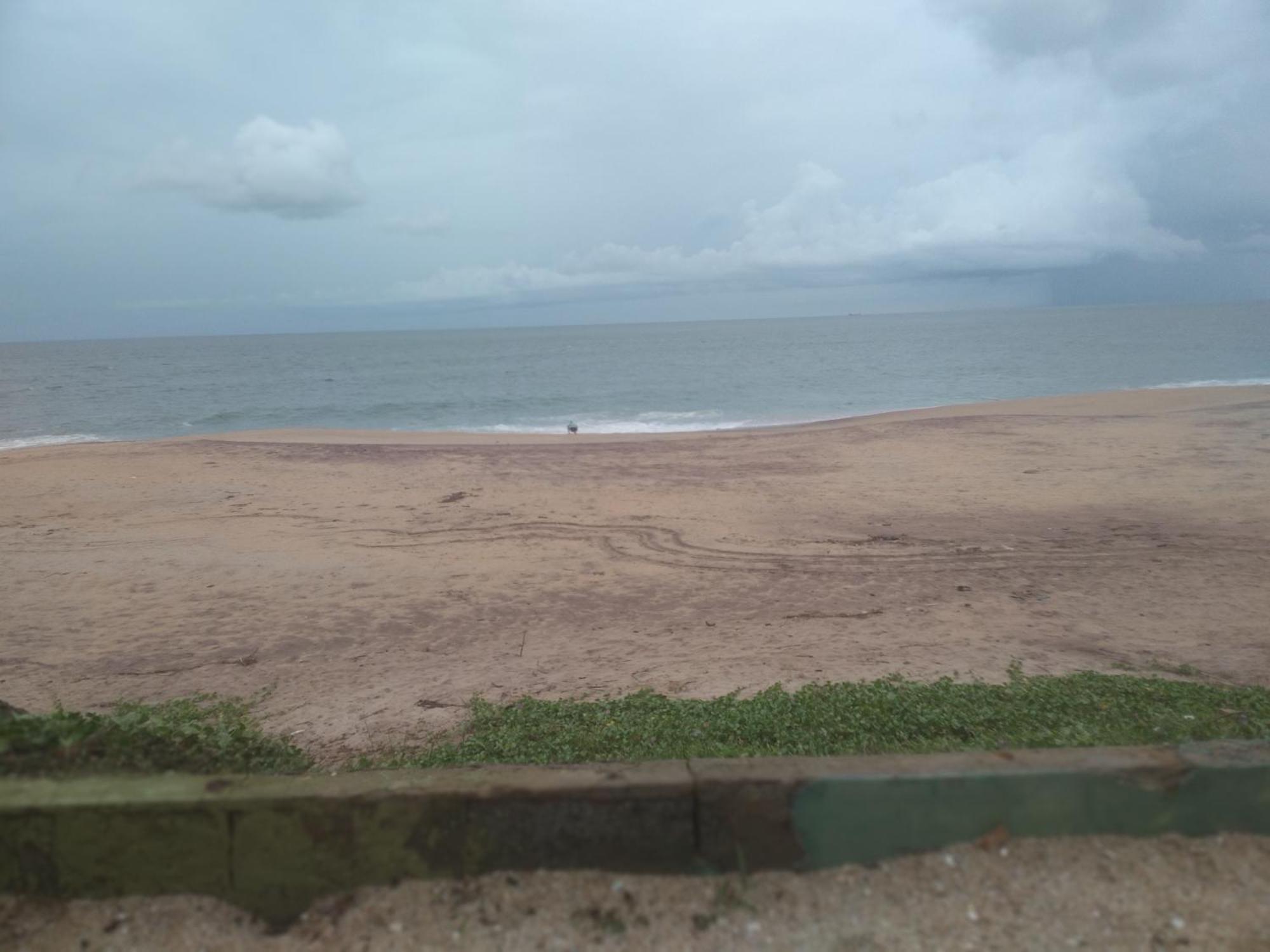 Happy Beach Safari Retreat Hambantota Bilik gambar