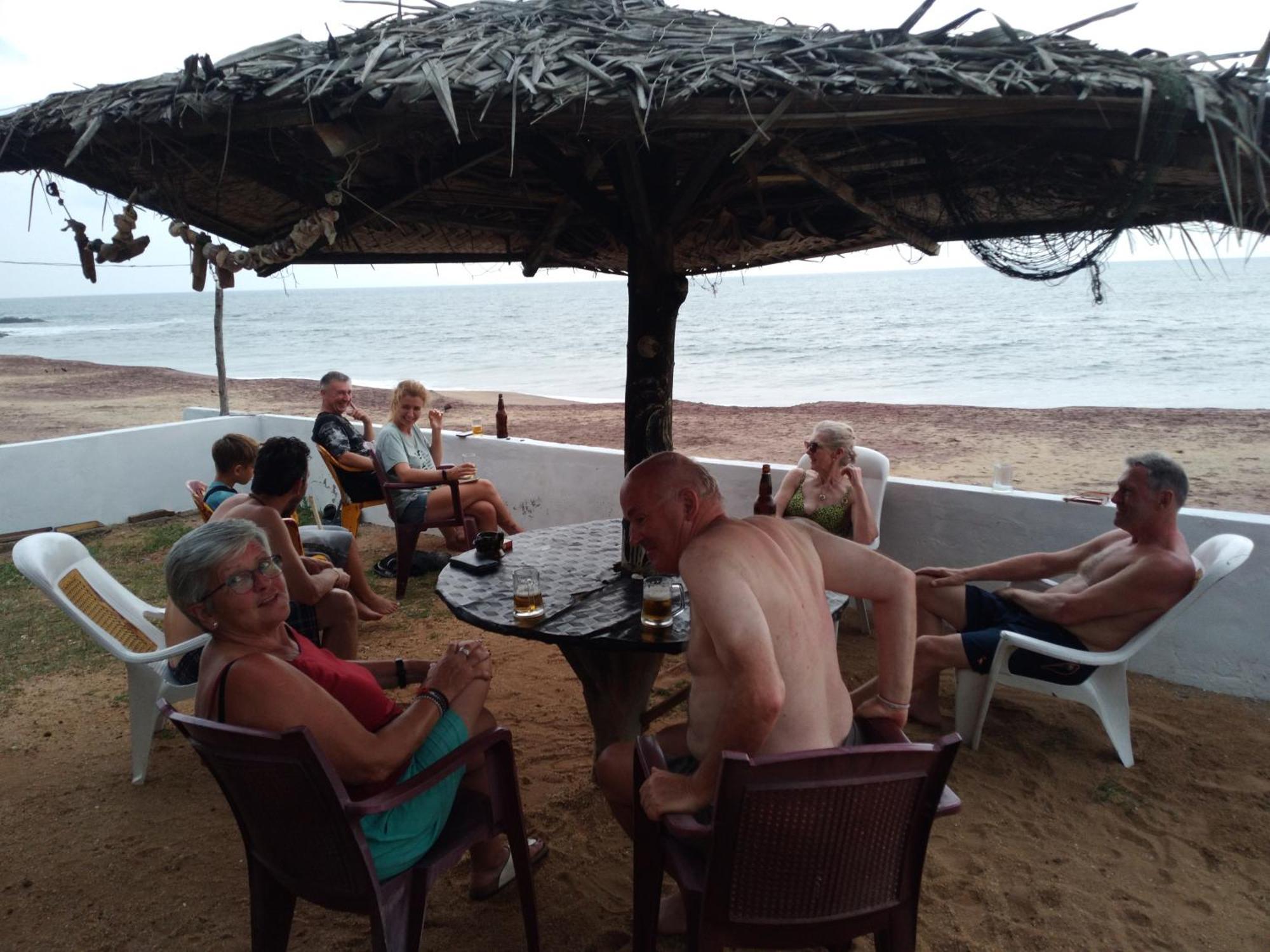 Happy Beach Safari Retreat Hambantota Bilik gambar